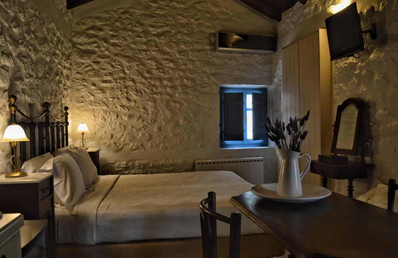 Lithos Stone Suites Areopoli Ngoại thất bức ảnh