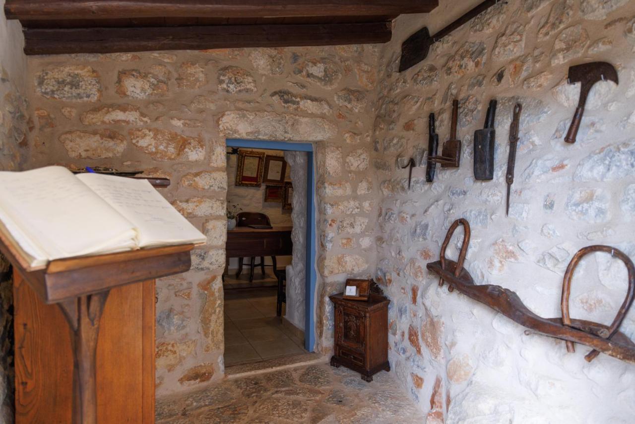 Lithos Stone Suites Areopoli Ngoại thất bức ảnh