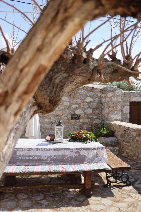 Lithos Stone Suites Areopoli Ngoại thất bức ảnh