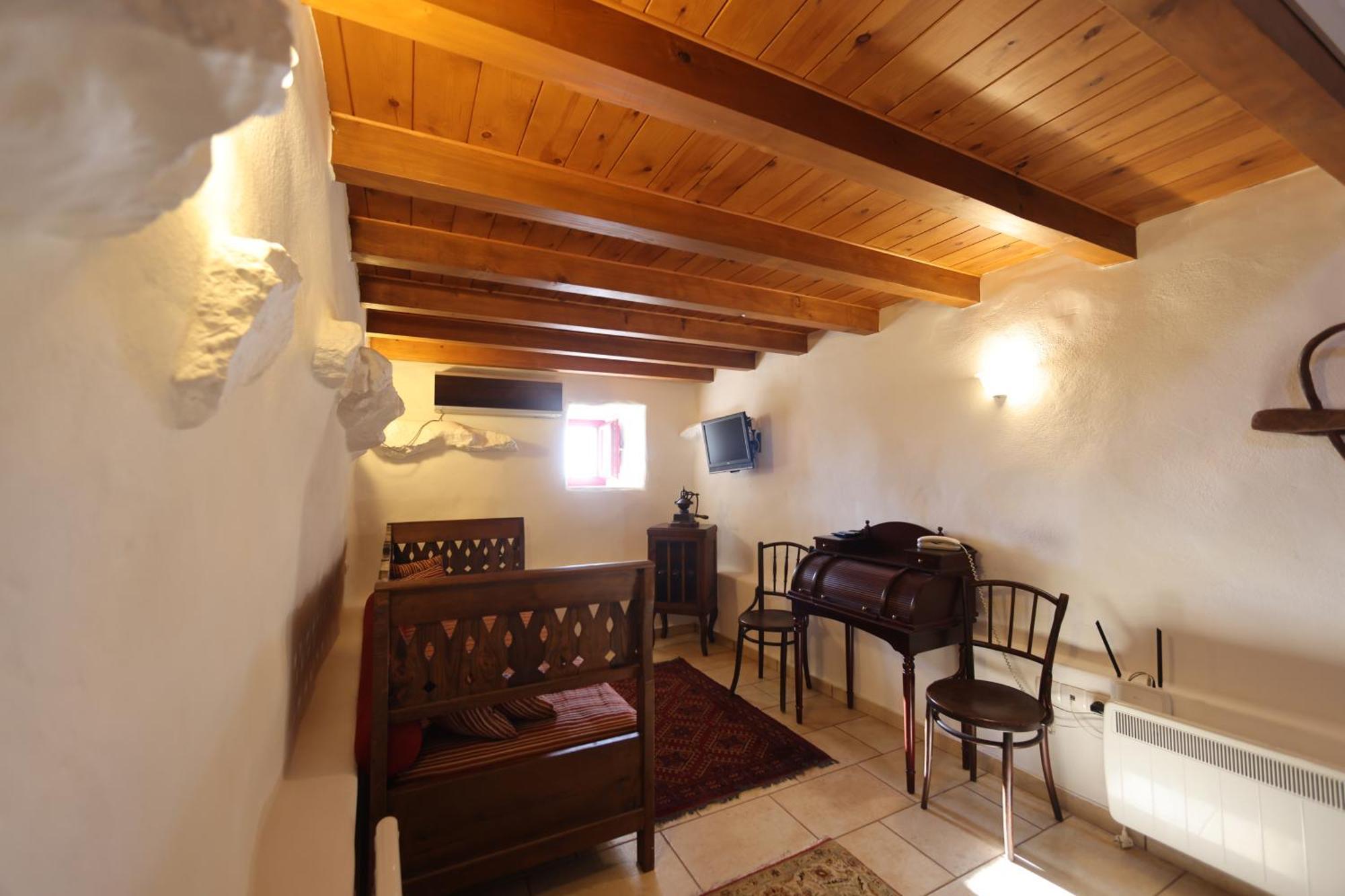 Lithos Stone Suites Areopoli Phòng bức ảnh