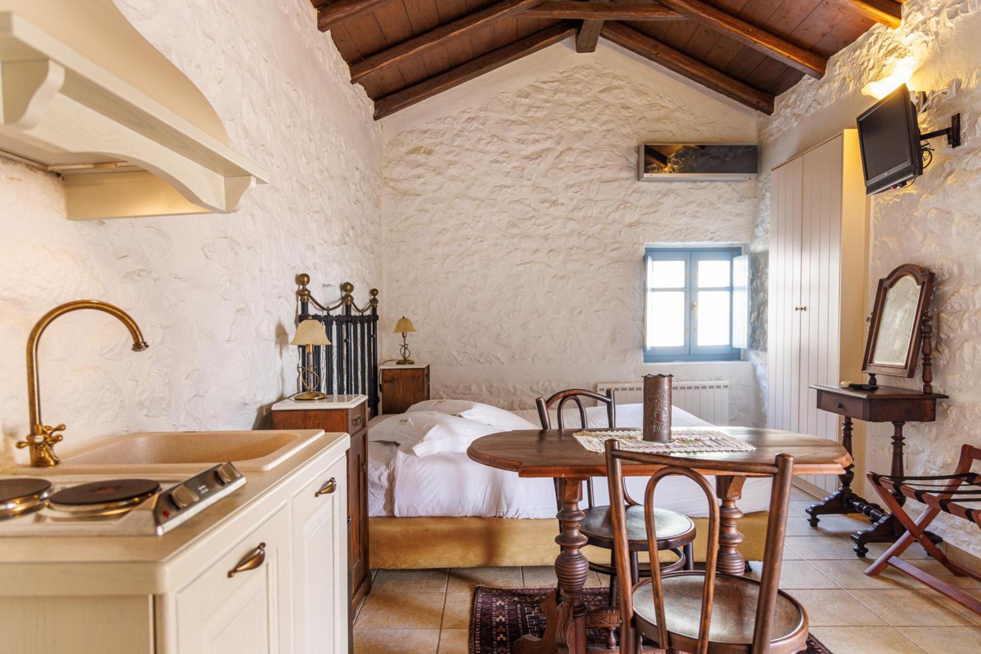 Lithos Stone Suites Areopoli Phòng bức ảnh